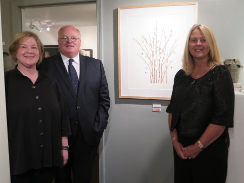 Dr. Peter Wyse Jackson, President of the Missouri Botanical Garden and one of the selection jurors, attended the Opening Reception. (L to R: Denise Walser-Kolar, Dr. Peter Wyse Jackson and Jody Williams).